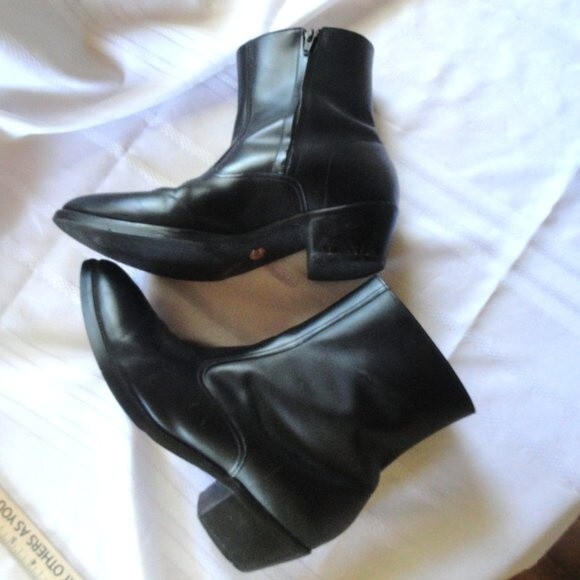 Laredo Western Boots 9" Tall, Size 10 Wide Rounded Toe - Picture 6 of 8